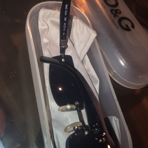 Dolce and Gabbana Women’s Subglasses - Picture 4 of 6